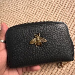 CUTE BEE CARD WALLET CASE NWOT
